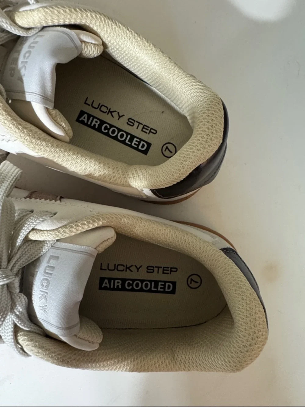 LUCKY STEP Women's Cream & Brown Retro Sneakers